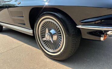 Chevrolet-Corvette-1964-Convertible-31