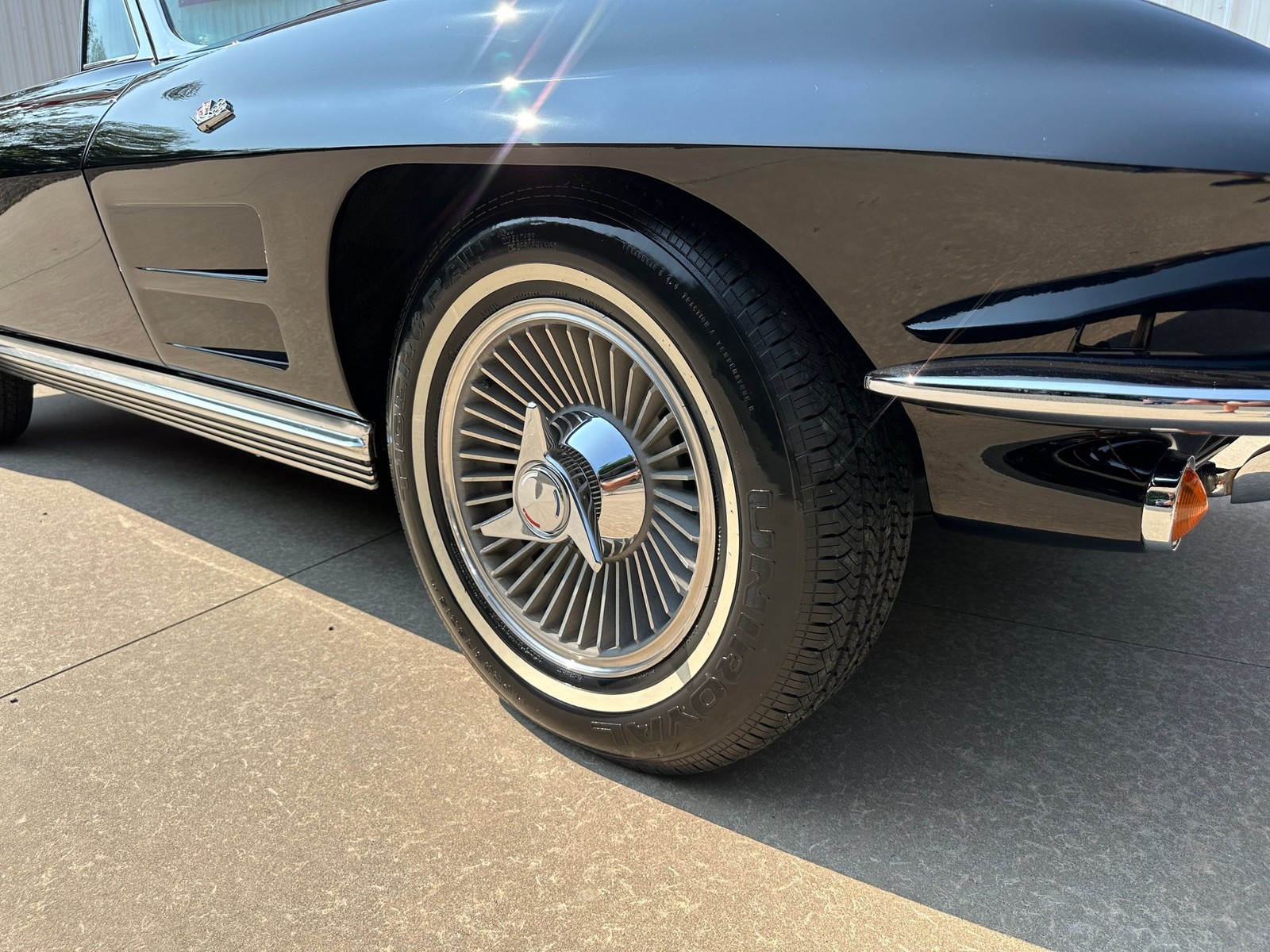 Chevrolet-Corvette-1964-Convertible-31