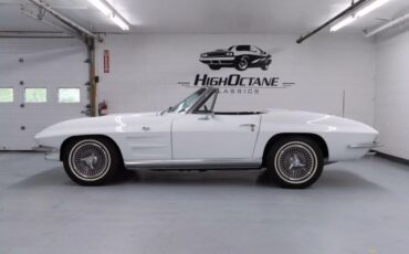 Chevrolet-Corvette-1964-Convertible-31