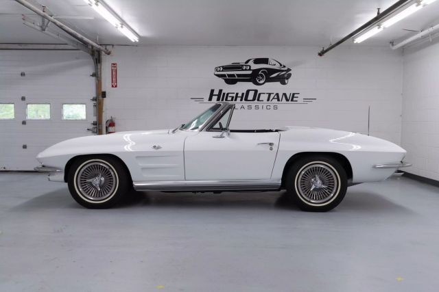 Chevrolet-Corvette-1964-Convertible-31