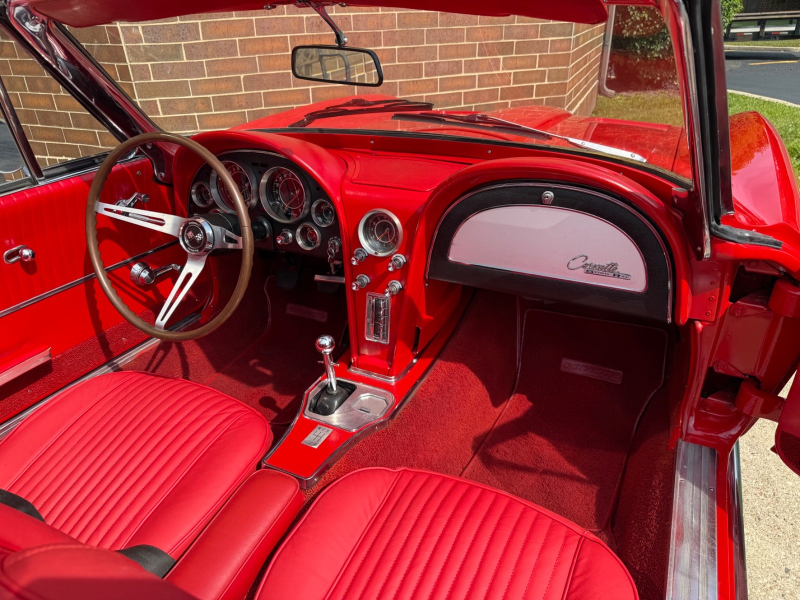 Chevrolet-Corvette-1964-Convertible-33