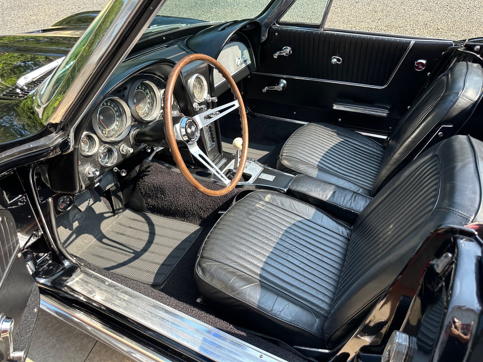 Chevrolet-Corvette-1964-Convertible-34
