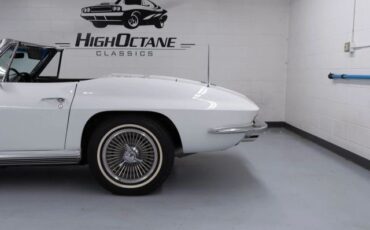 Chevrolet-Corvette-1964-Convertible-36