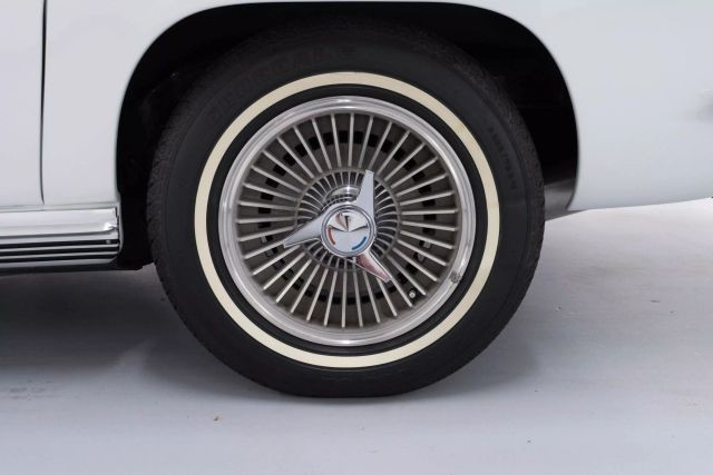 Chevrolet-Corvette-1964-Convertible-37