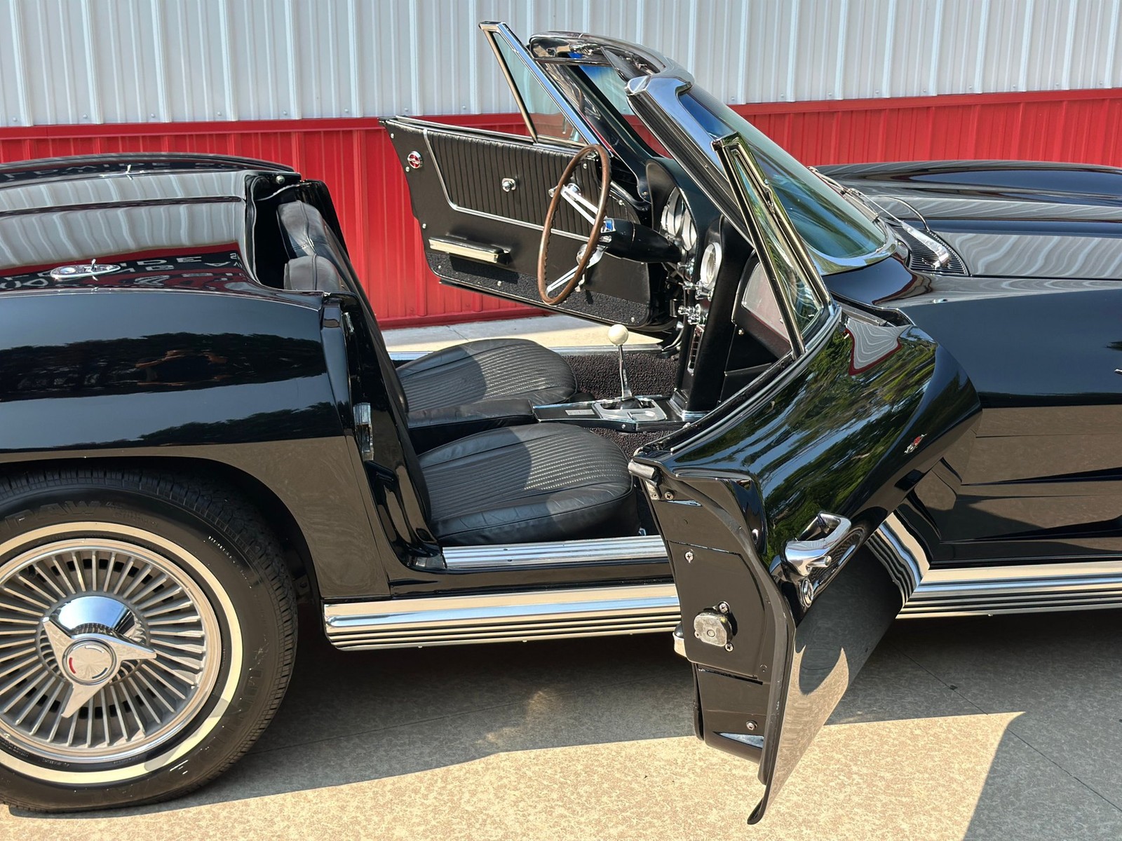 Chevrolet-Corvette-1964-Convertible-38
