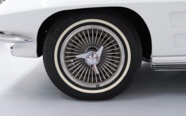 Chevrolet-Corvette-1964-Convertible-38