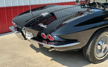 Chevrolet-Corvette-1964-Convertible-4