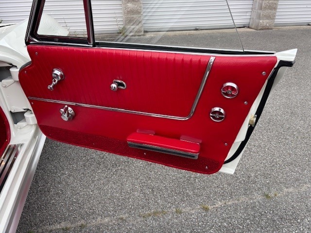 Chevrolet-Corvette-1964-Convertible-5