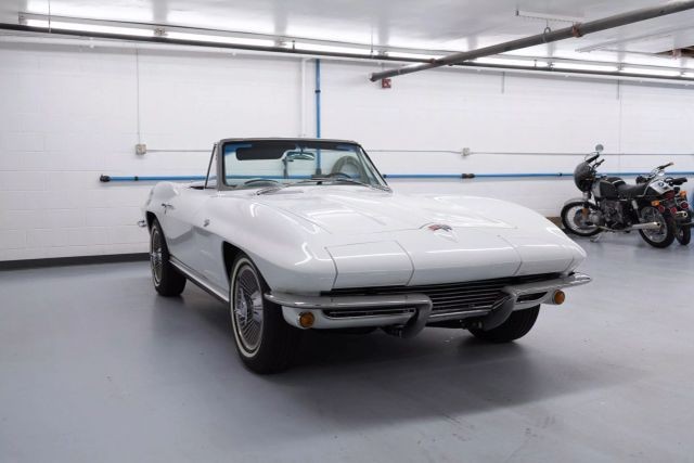 Chevrolet-Corvette-1964-Convertible-7