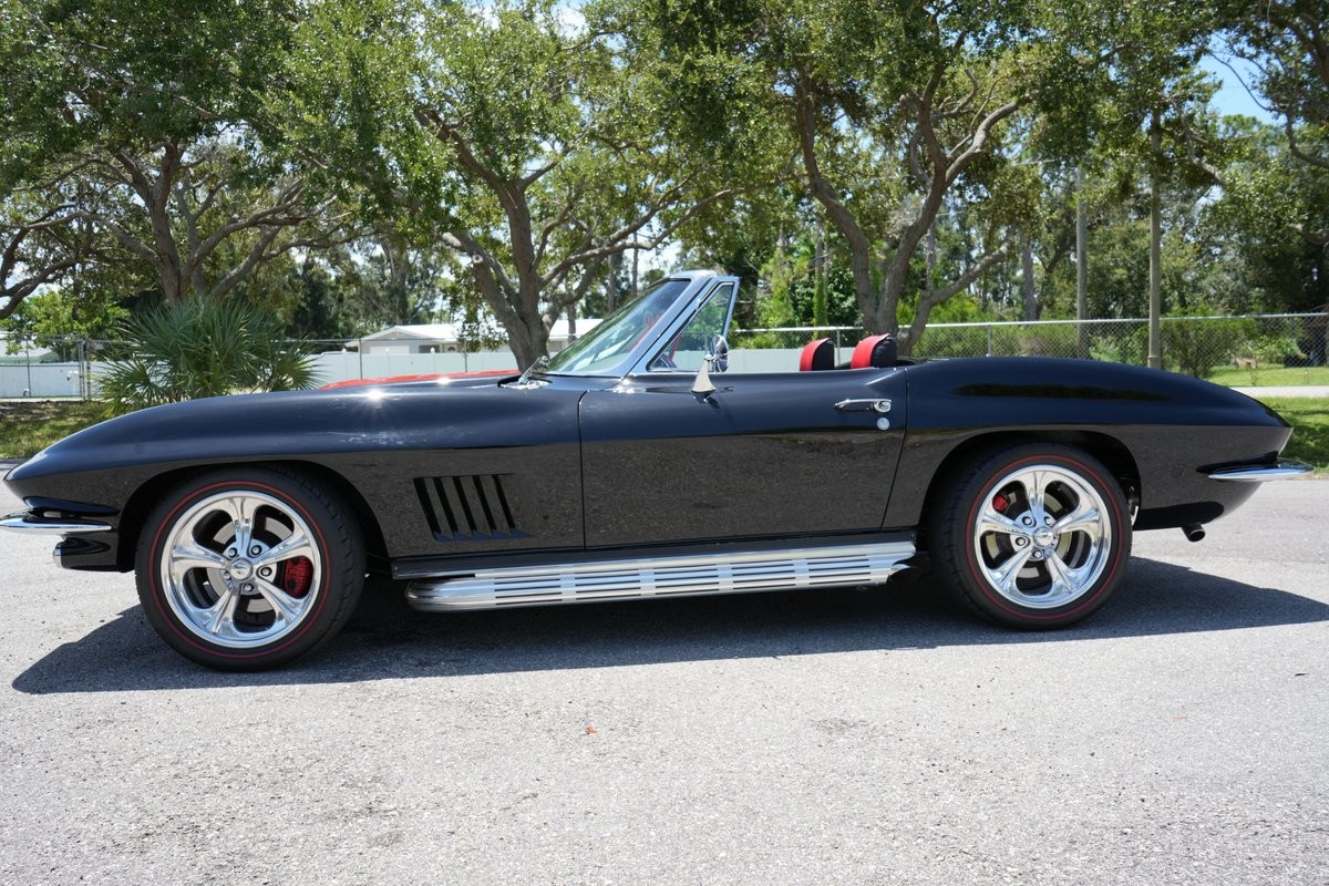 Chevrolet-Corvette-1964-Convertible-7