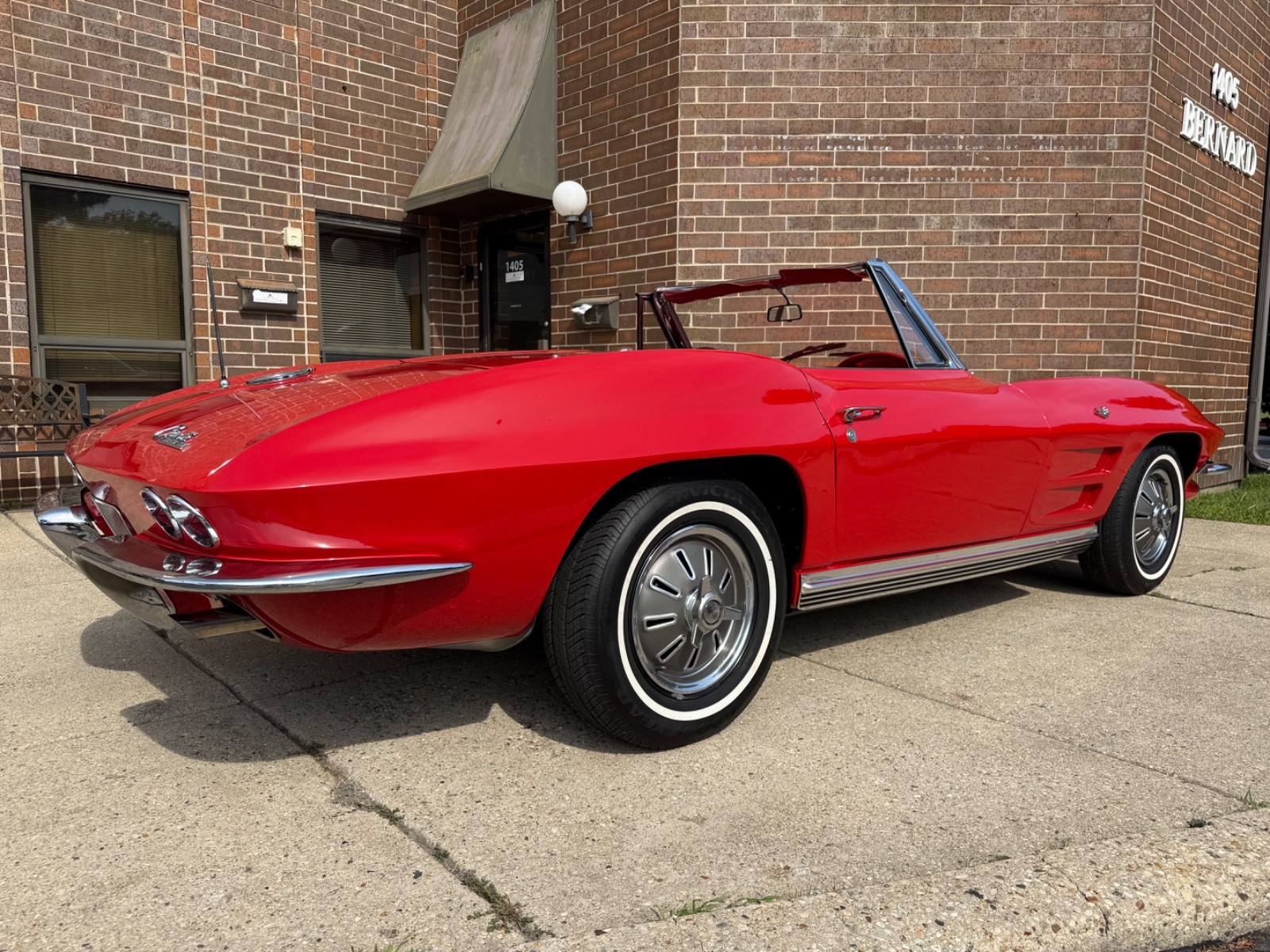 Chevrolet-Corvette-1964-Convertible-9