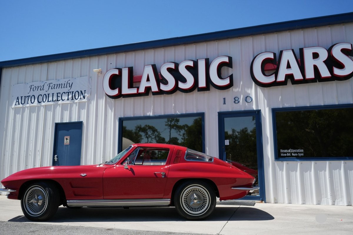 Chevrolet-Corvette-1964-Coupe-1