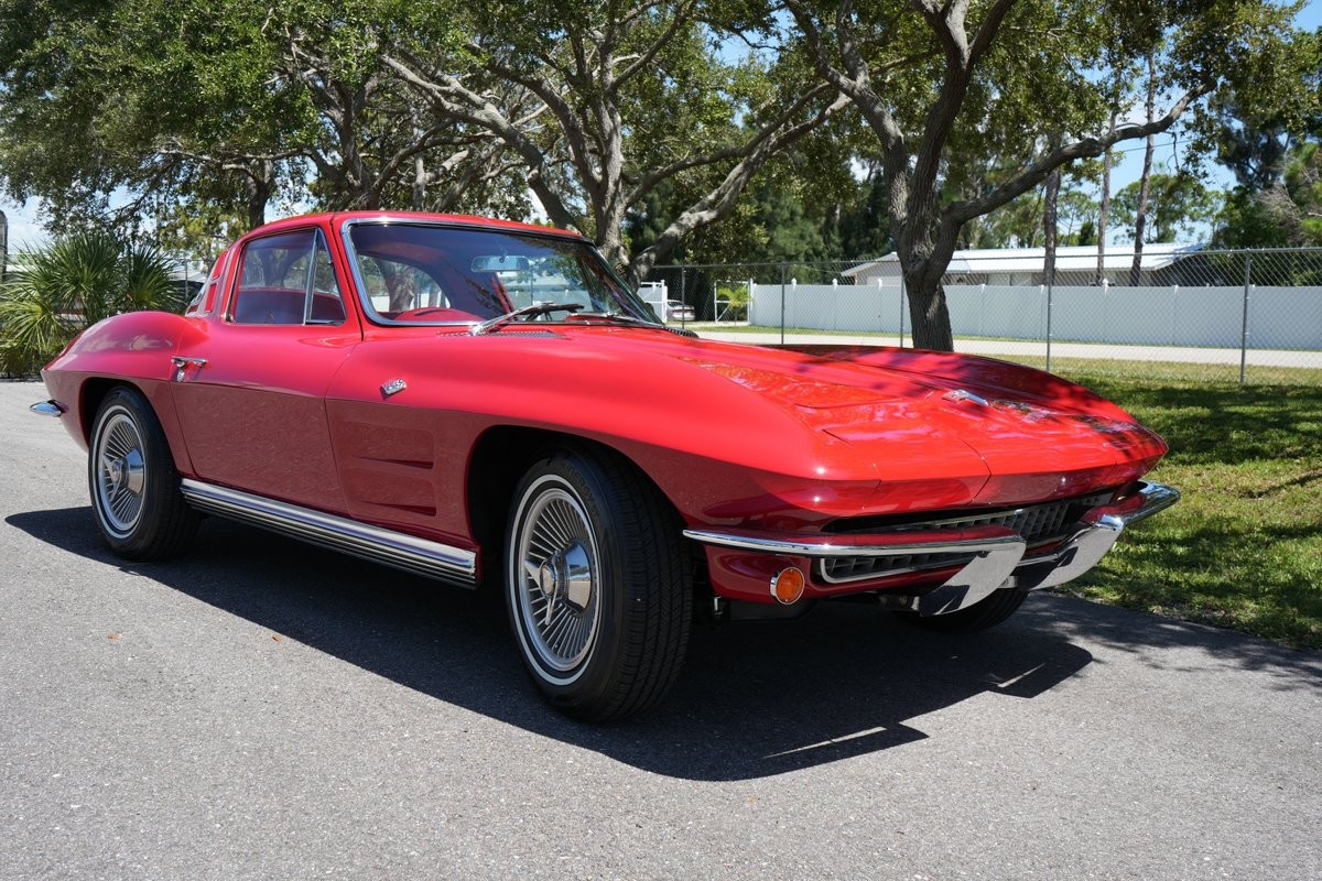 Chevrolet-Corvette-1964-Coupe-10