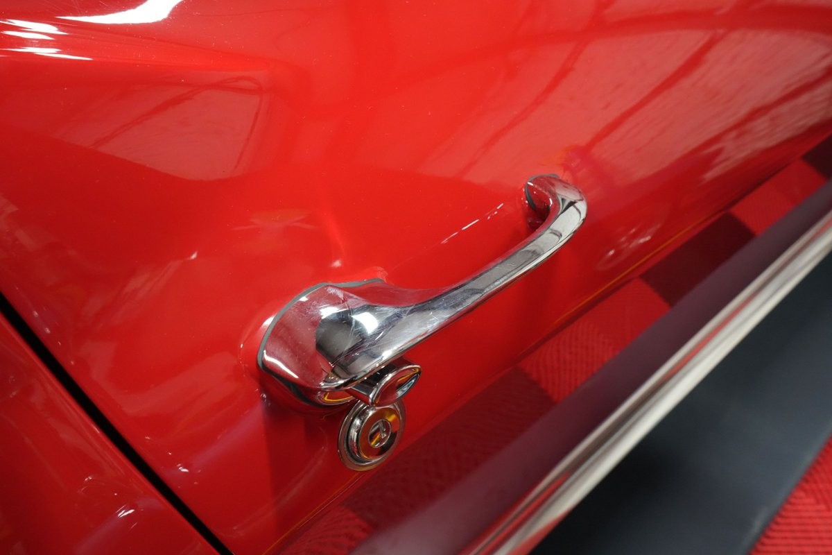 Chevrolet-Corvette-1964-Coupe-22