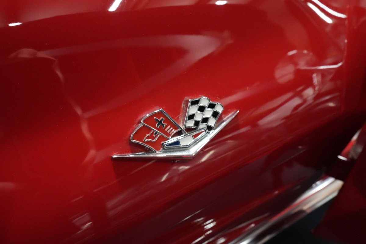 Chevrolet-Corvette-1964-Coupe-23