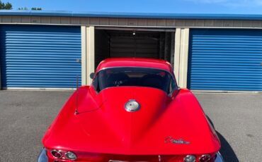 Chevrolet-Corvette-1964-Coupe-3