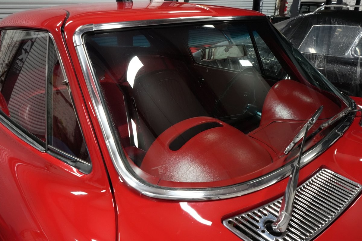 Chevrolet-Corvette-1964-Coupe-35