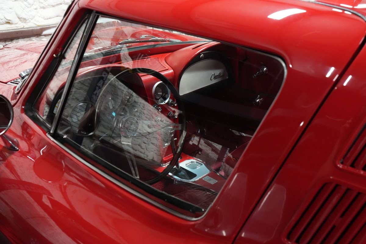 Chevrolet-Corvette-1964-Coupe-37