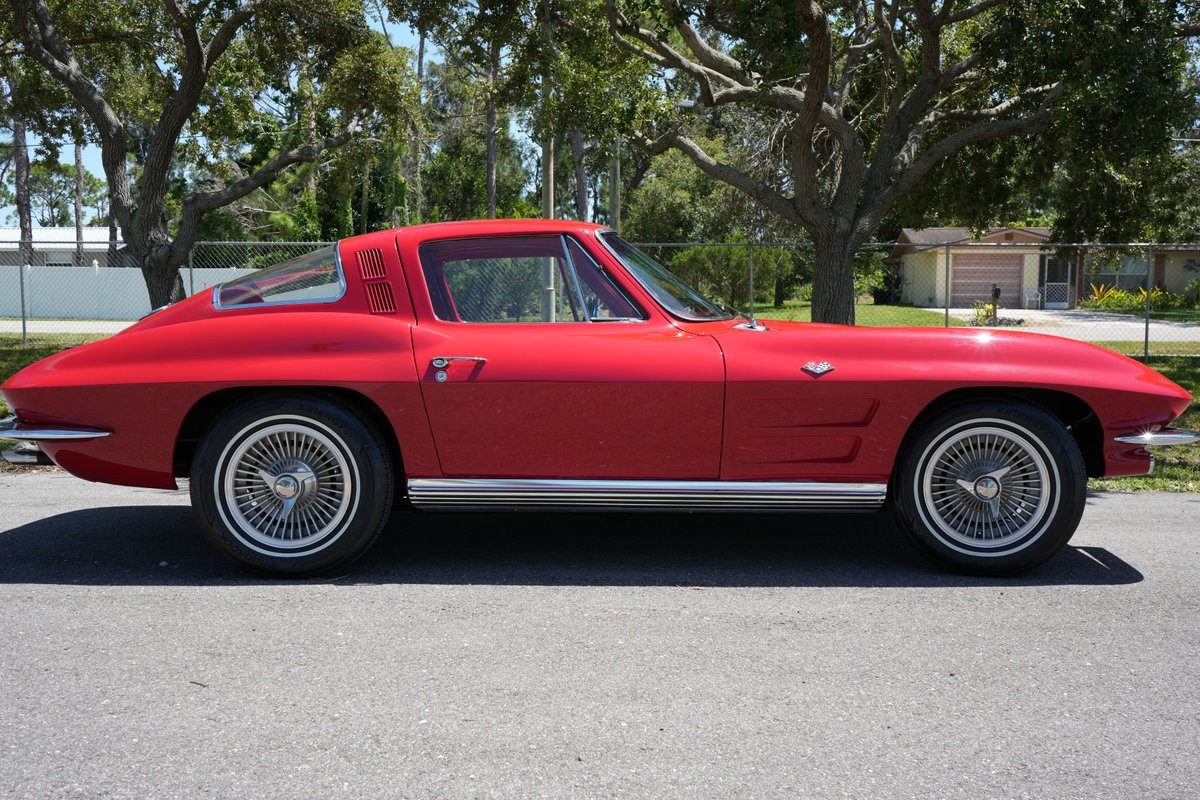 Chevrolet-Corvette-1964-Coupe-5