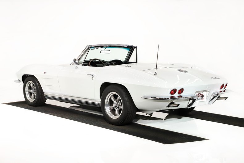 Chevrolet-Corvette-1964-Ermine-White-Black-Leather-10