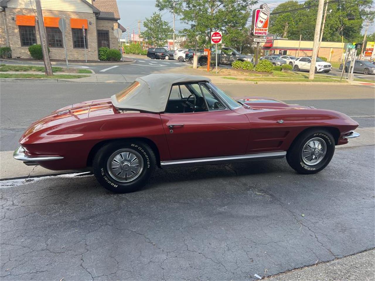 Chevrolet-Corvette-1964-Red-Black-23