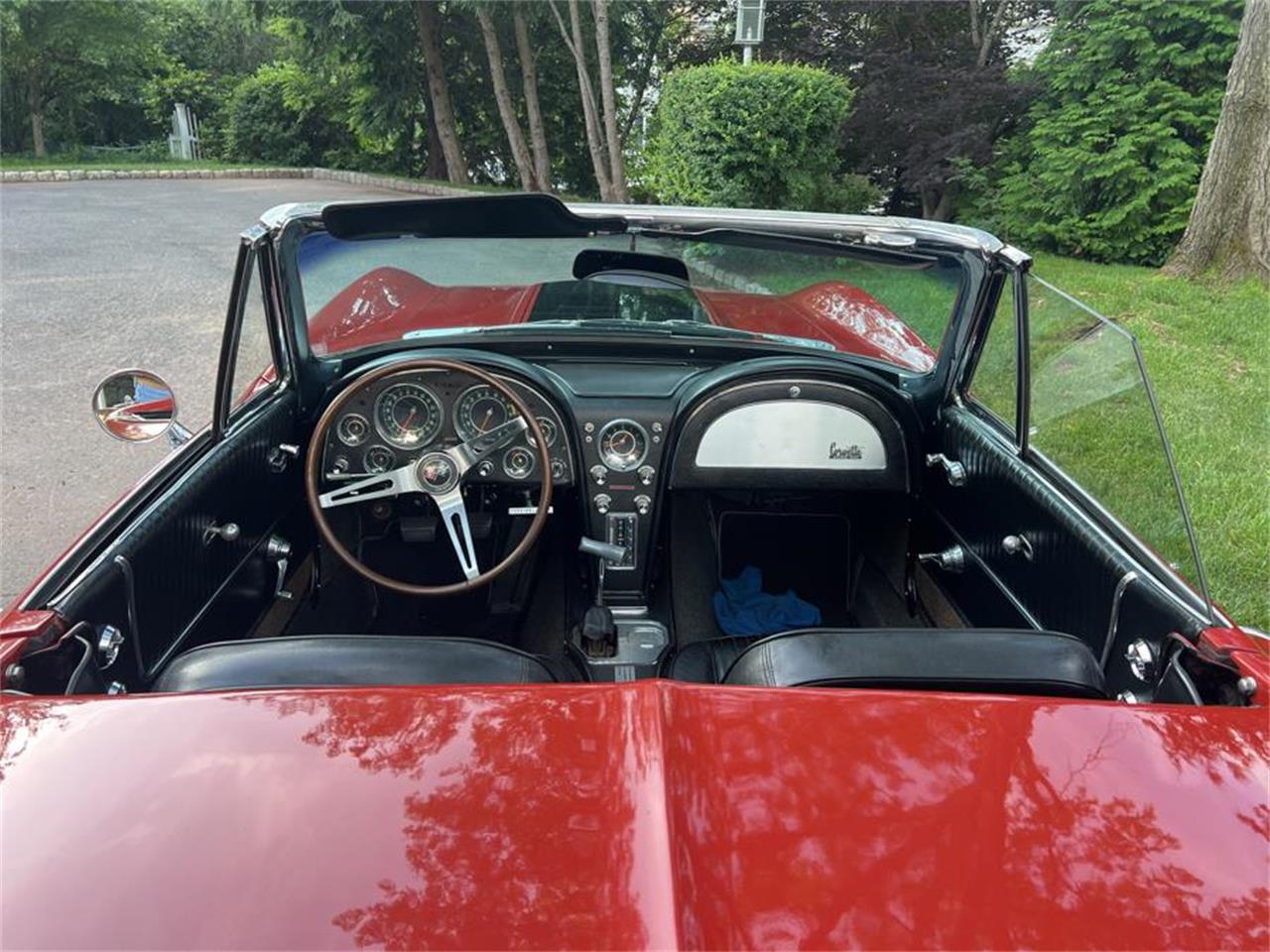 Chevrolet-Corvette-1964-Red-Black-25