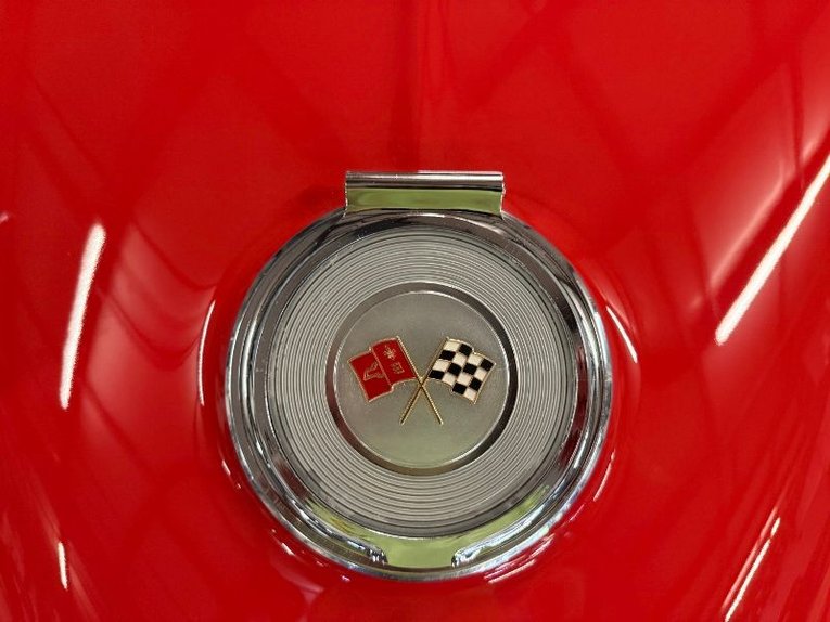 Chevrolet-Corvette-1964-Red-Cream-11