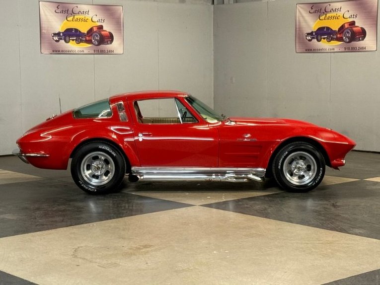 Chevrolet-Corvette-1964-Red-Cream-19