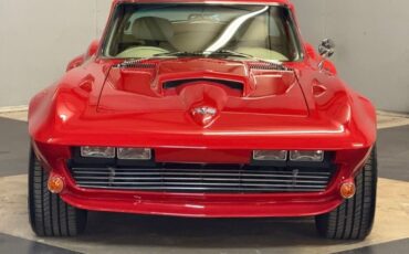 Chevrolet-Corvette-1964-Red-Cream-6