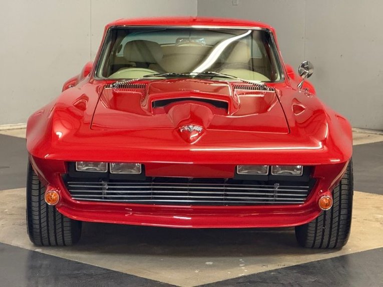 Chevrolet-Corvette-1964-Red-Cream-6