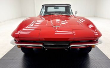 Chevrolet-Corvette-1964-Riverside-Red-Black-11