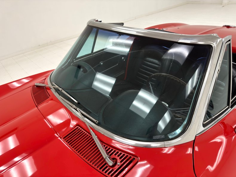 Chevrolet-Corvette-1964-Riverside-Red-Black-16