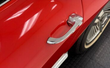 Chevrolet-Corvette-1964-Riverside-Red-Black-19