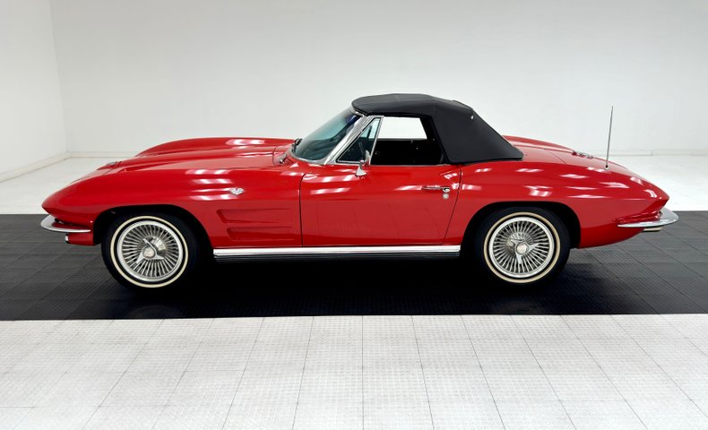 Chevrolet-Corvette-1964-Riverside-Red-Black-2