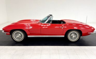 Chevrolet-Corvette-1964-Riverside-Red-Black-3