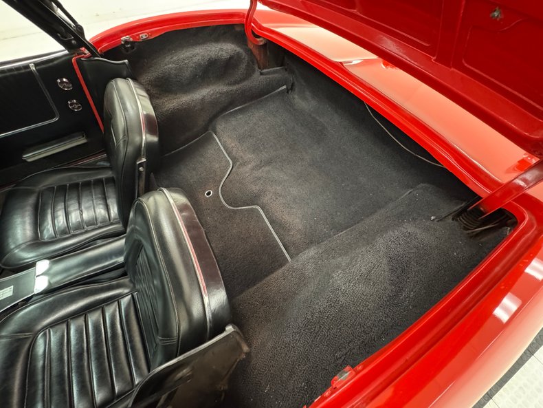 Chevrolet-Corvette-1964-Riverside-Red-Black-34