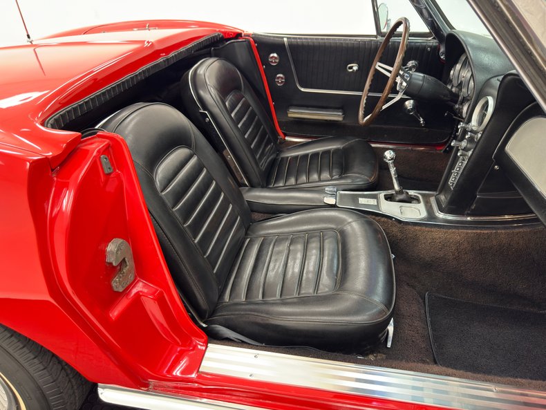 Chevrolet-Corvette-1964-Riverside-Red-Black-35