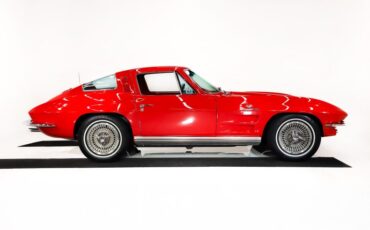 Chevrolet-Corvette-1964-Riverside-Red-Red-19