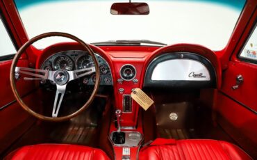 Chevrolet-Corvette-1964-Riverside-Red-Red-26