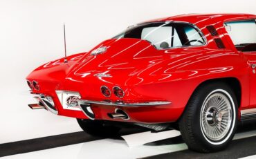Chevrolet-Corvette-1964-Riverside-Red-Red-28