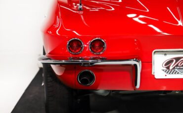 Chevrolet-Corvette-1964-Riverside-Red-Red-38