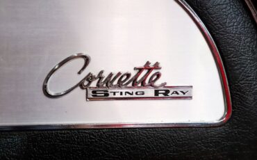 Chevrolet-Corvette-1964-Riverside-Red-Red-41