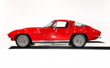 Chevrolet-Corvette-1964-Riverside-Red-Red-43