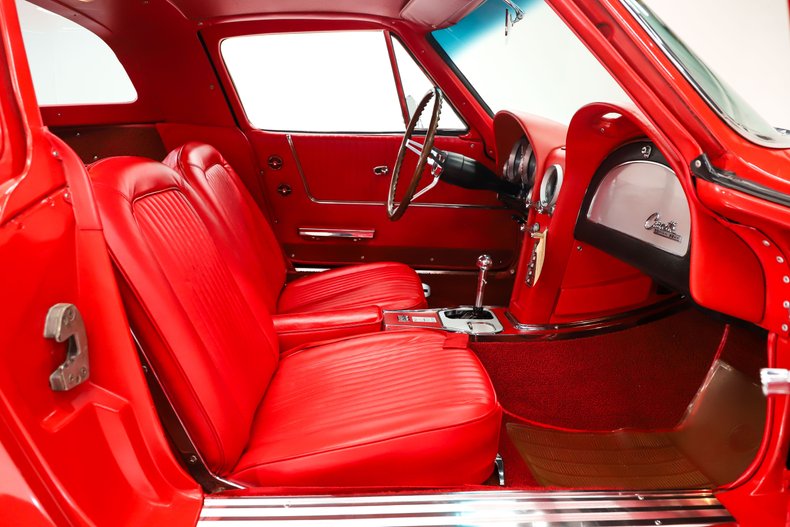 Chevrolet-Corvette-1964-Riverside-Red-Red-47