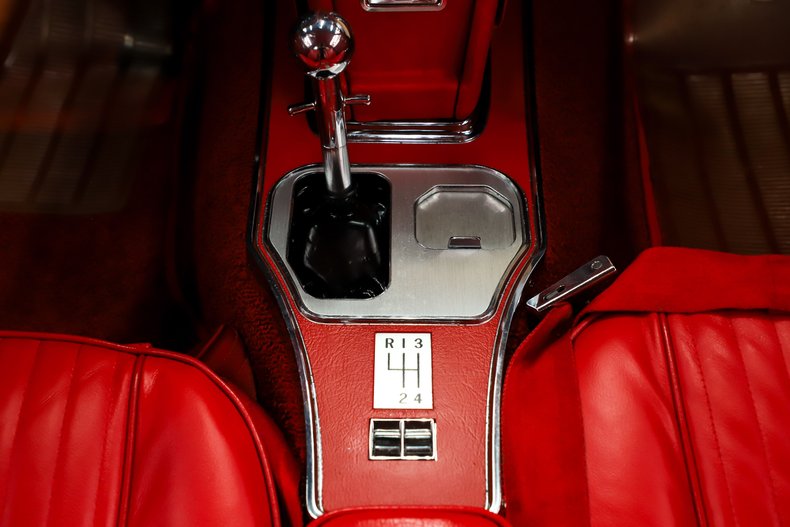 Chevrolet-Corvette-1964-Riverside-Red-Red-9