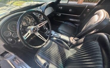 Chevrolet-Corvette-1964-Satin-Silver-black-9