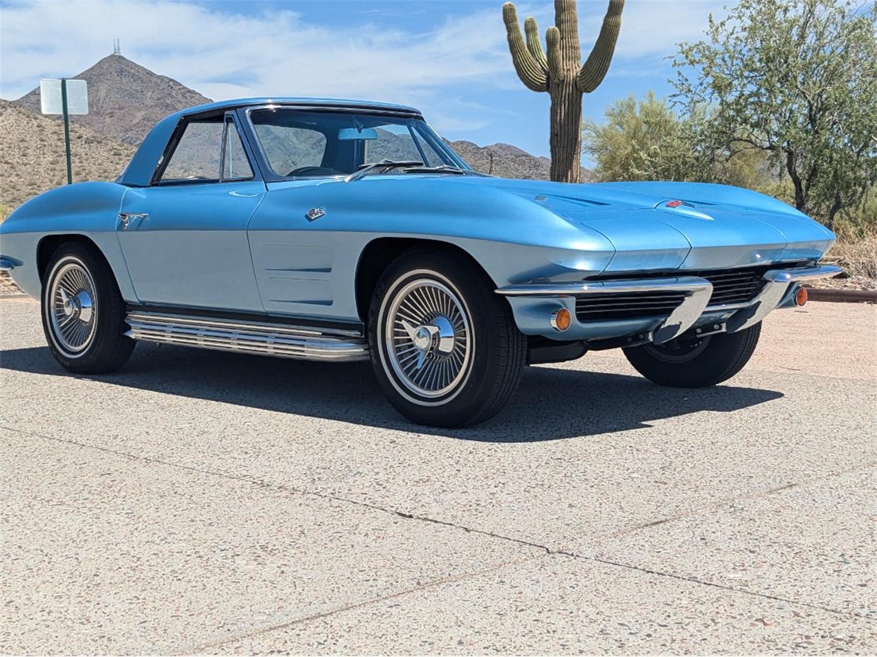 Chevrolet-Corvette-1964-Silver-Blue-Black-1