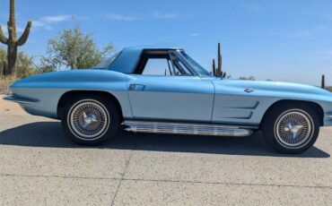 Chevrolet-Corvette-1964-Silver-Blue-Black-2