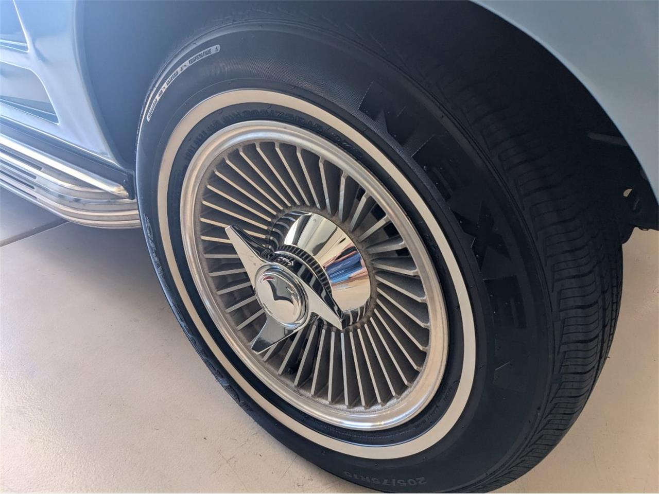 Chevrolet-Corvette-1964-Silver-Blue-Black-21