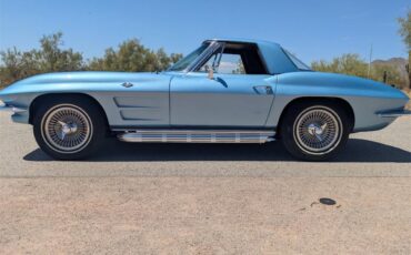 Chevrolet-Corvette-1964-Silver-Blue-Black-5